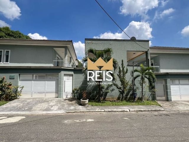 Casa com 558m² 6 quartos e 2 banheiros, à venda, no bairro Campo Grande em Rio de Janeiro