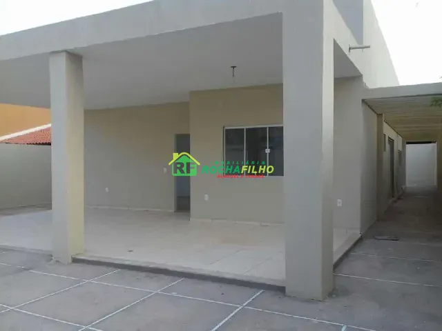 Casa com 390m² 4 quartos e 2 banheiros, à venda, no bairro Gurupi em Teresina