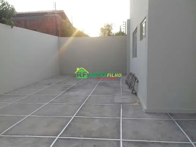 Casa com 390m² 4 quartos e 2 banheiros, à venda, no bairro Gurupi em Teresina