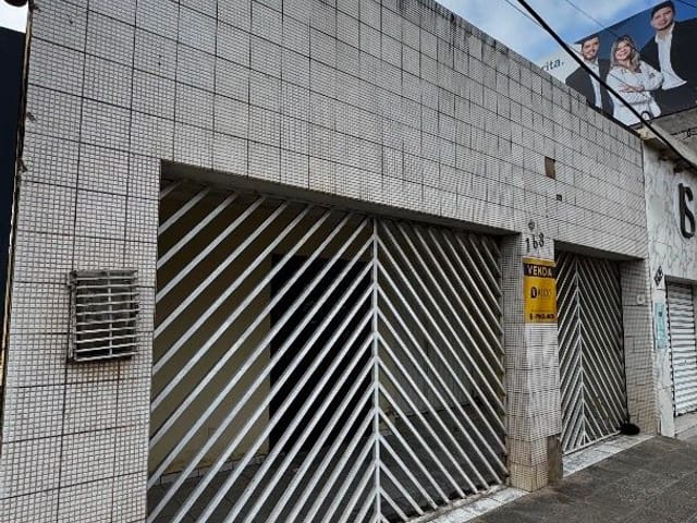 Casa com 330m², à venda, no bairro Alto do Cruzeiro em Arapiraca
