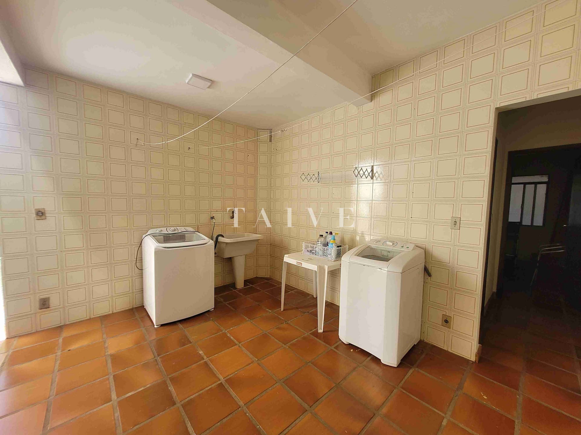 Casa à venda com 3 quartos, 246m² - Foto 33
