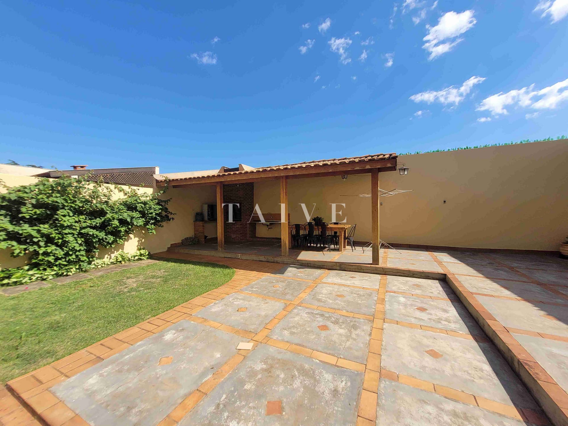Casa à venda com 3 quartos, 246m² - Foto 35