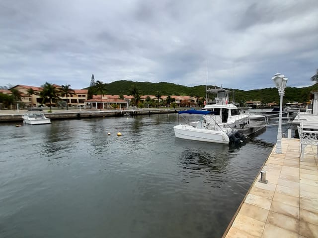 Casa com 2560m² 3 quartos e 2 banheiros, à venda, no bairro Gamboa em Cabo Frio