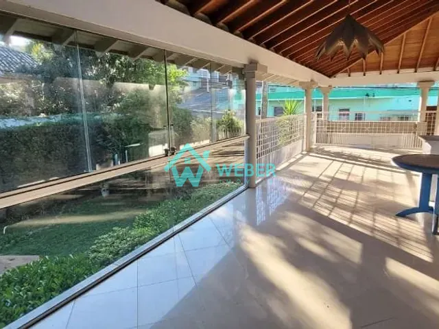 Casa com 300m² 3 quartos e 1 banheiro, para alugar, no bairro Rincão em Novo Hamburgo