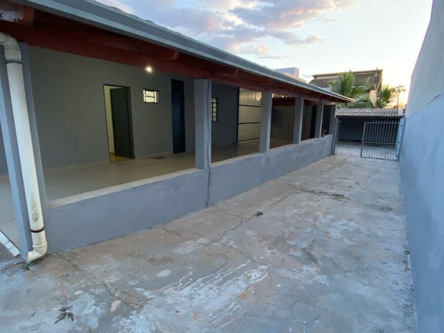 Casa com 508m² 3 quartos e 2 banheiros, à venda, no bairro Parque Amazônia em Goiânia