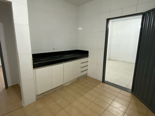 Casa com 508m² 3 quartos e 2 banheiros, à venda, no bairro Parque Amazônia em Goiânia