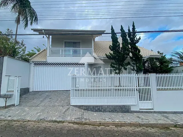 Casa com 337m² 3 quartos e 3 banheiros, à venda, no bairro Fortaleza em Blumenau