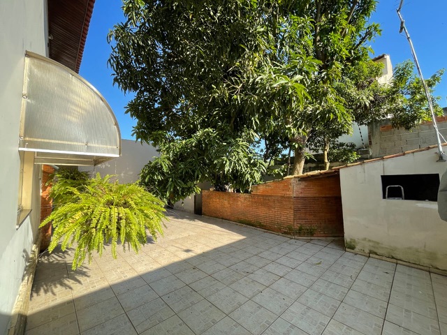 Casa com 360m² 4 quartos e 4 banheiros, à venda, no bairro Alphaville em Campos dos Goytacazes