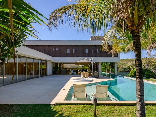 Casa com 1320m² 4 quartos e 4 banheiros, à venda, no bairro Setor de Habitações Individuais Sul em Brasília