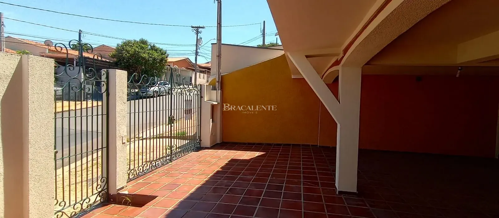 Casa, 3 quartos, 208 m² - Foto 1