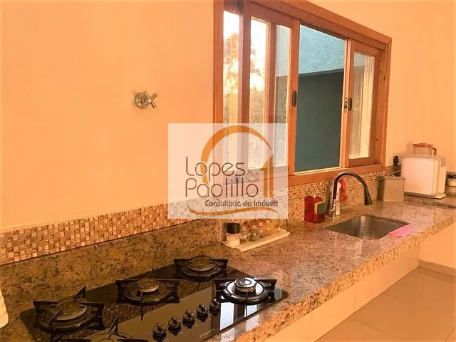 Casa com 716m² 5 quartos e 3 banheiros, à venda, no bairro Campos de Atibaia em Atibaia