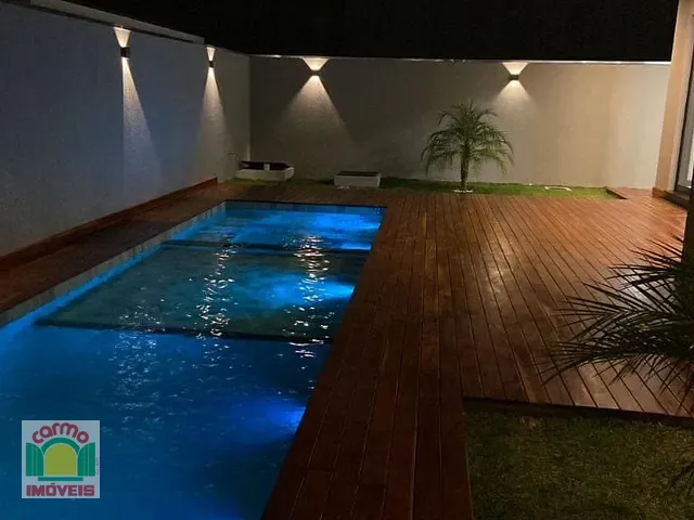 Casa com 420m² 3 quartos e 6 banheiros, à venda, no bairro Condomínio Residencial Grand Trianon em Anápolis