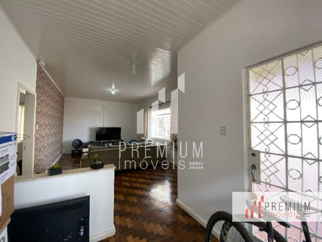 Casa com 260m² 4 quartos e 2 banheiros, à venda, no bairro CENTRO em PONTA GROSSA