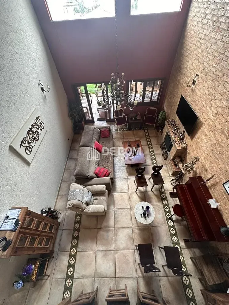 Casa, 3 quartos, 302 m² - Foto 2