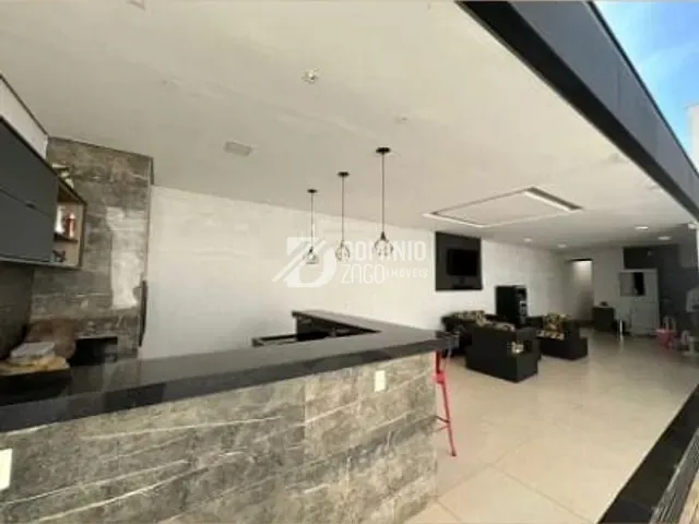 Casa com 255m² 3 quartos e 2 banheiros, à venda, no bairro Jardim Maracanã em Uberaba