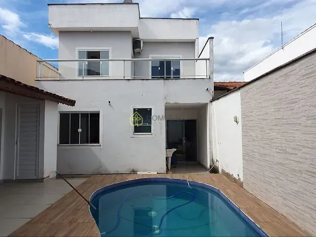 Casa 4 quartos e 4 banheiros, à venda, no bairro Parque Ipiranga em Resende