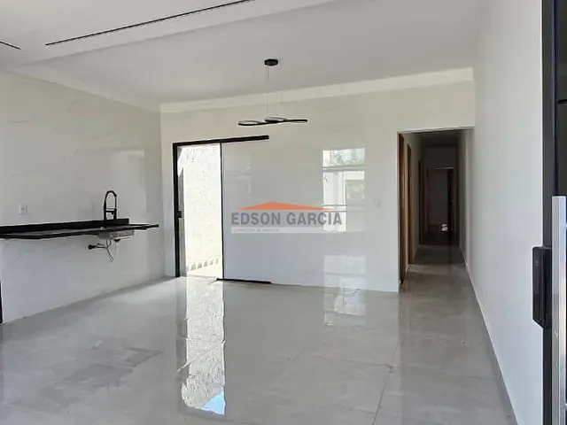 Casa 3 quartos e 2 banheiros, à venda, no bairro Parque São Bento em Sorocaba