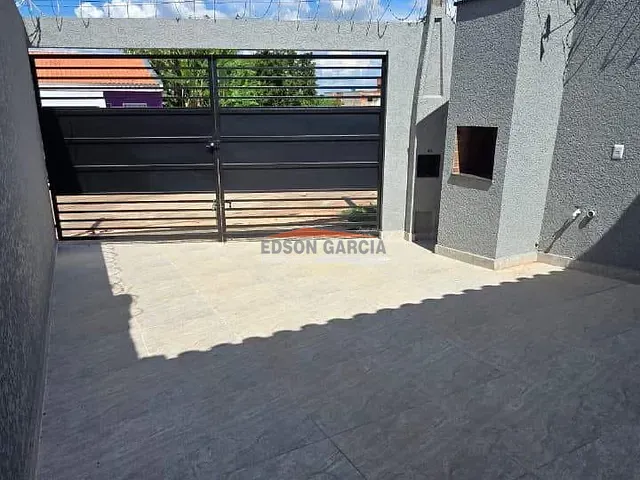 Casa 3 quartos e 2 banheiros, à venda, no bairro Parque São Bento em Sorocaba