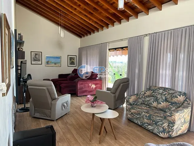Casa com 1492m² 3 quartos e 3 banheiros, à venda, no bairro Esperança em Londrina