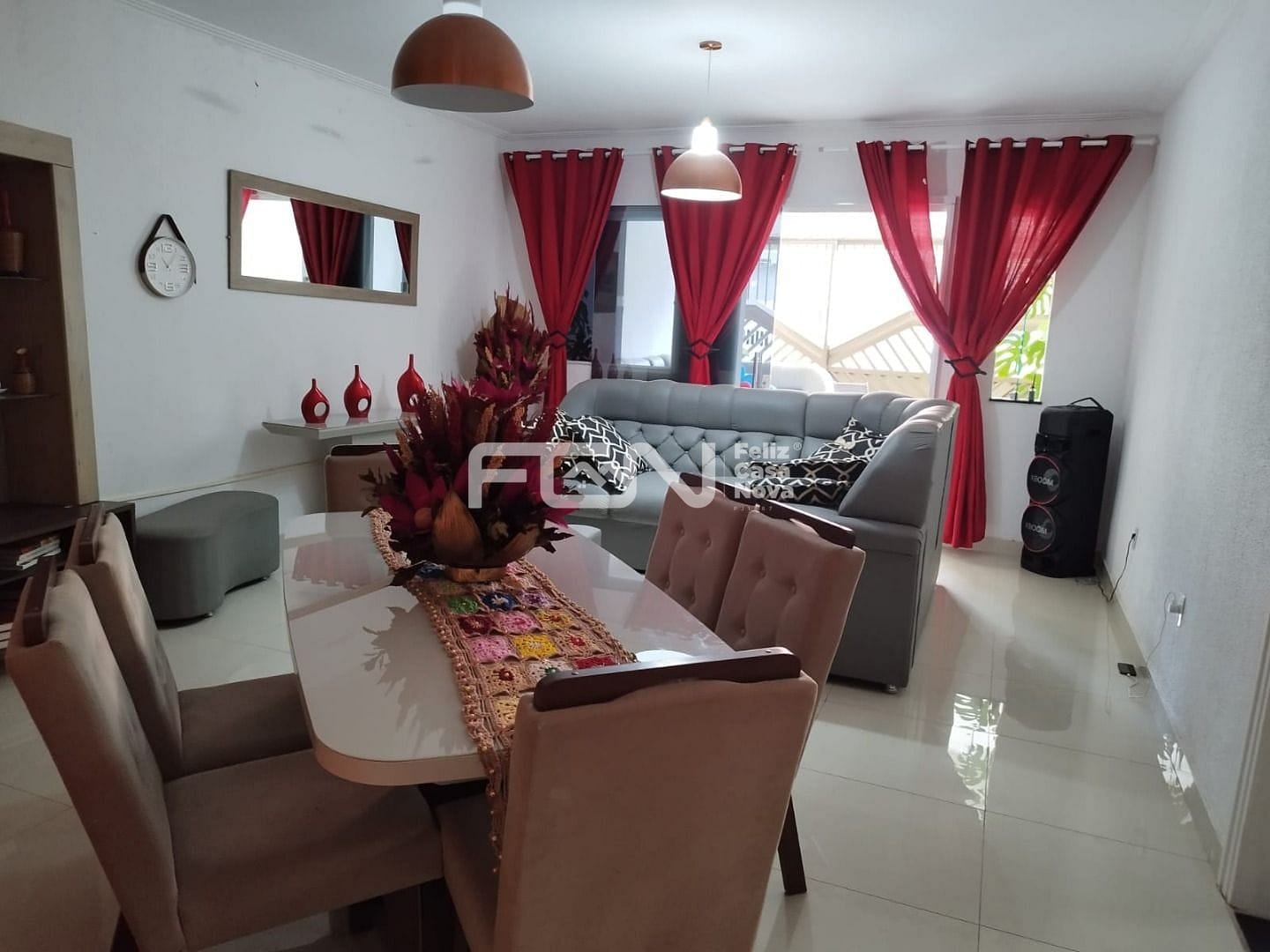 Casa à venda com 3 quartos, 10m² - Foto 4