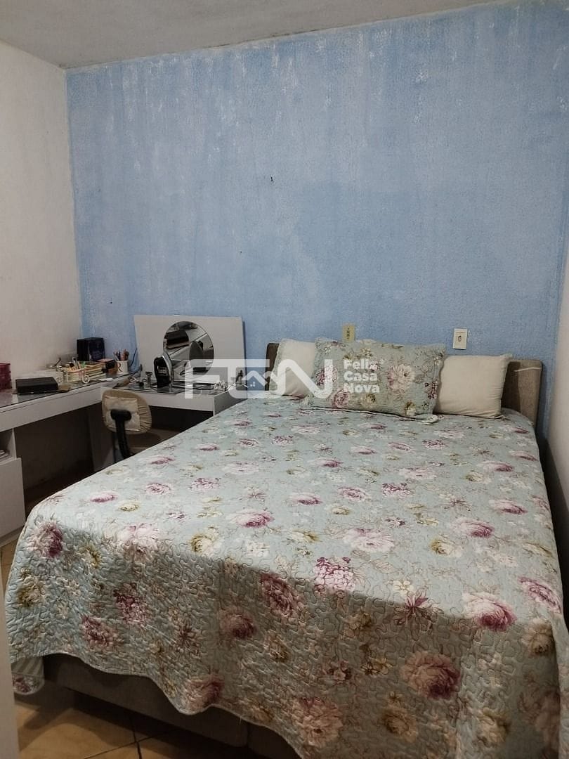 Casa à venda com 3 quartos, 10m² - Foto 11