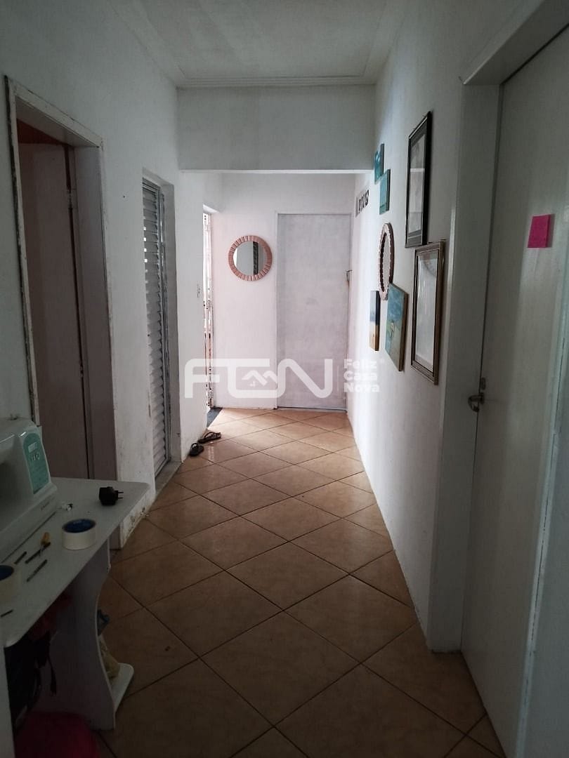 Casa à venda com 3 quartos, 10m² - Foto 8
