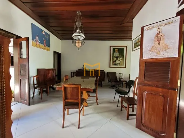 Casa 4 quartos e 3 banheiros, à venda, no bairro Umarizal em Belém