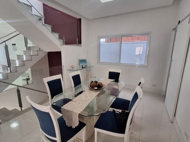 Casa com 369m² 4 quartos e 6 banheiros, à venda, no bairro Urbanova em São José dos Campos