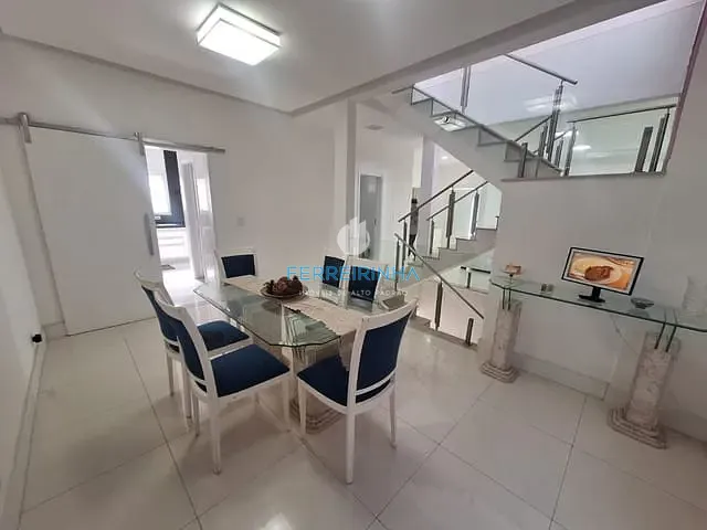 Casa com 369m² 4 quartos e 6 banheiros, à venda, no bairro Urbanova em São José dos Campos