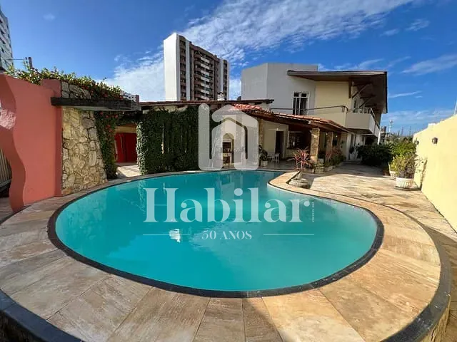 Casa com 614m² 4 quartos e 6 banheiros, à venda ou para alugar, no bairro Grageru em Aracaju