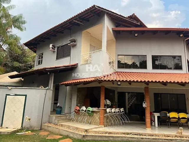 Casa 4 quartos e 6 banheiros, à venda, no bairro Residencial Aldeia do Vale em Goiânia