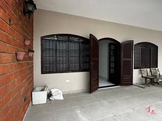 Casa 4 quartos e 5 banheiros, para alugar, no bairro Cibratel II em Itanhaém