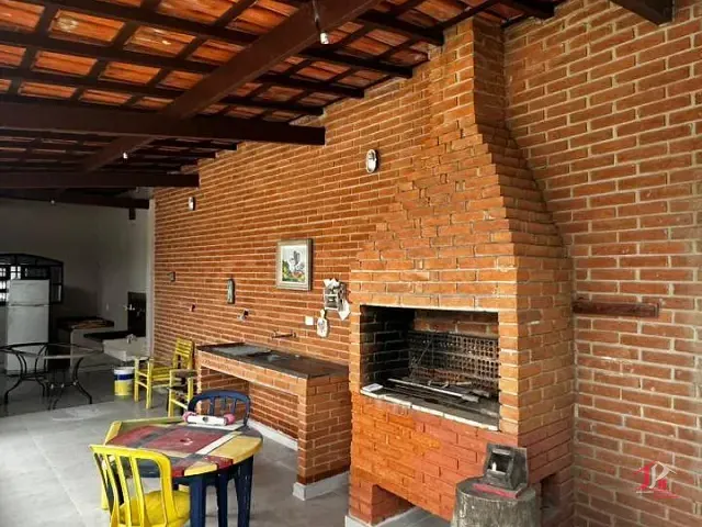 Casa 4 quartos e 5 banheiros, para alugar, no bairro Cibratel II em Itanhaém