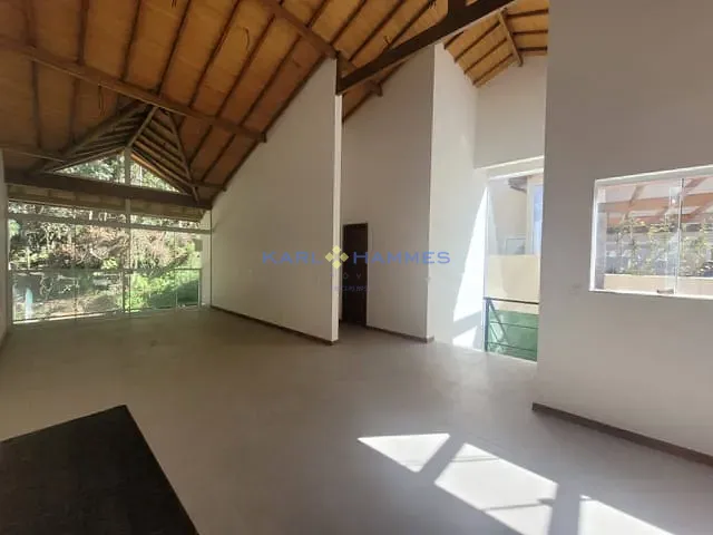 Casa 3 quartos e 3 banheiros, à venda, no bairro Carangola em Petrópolis