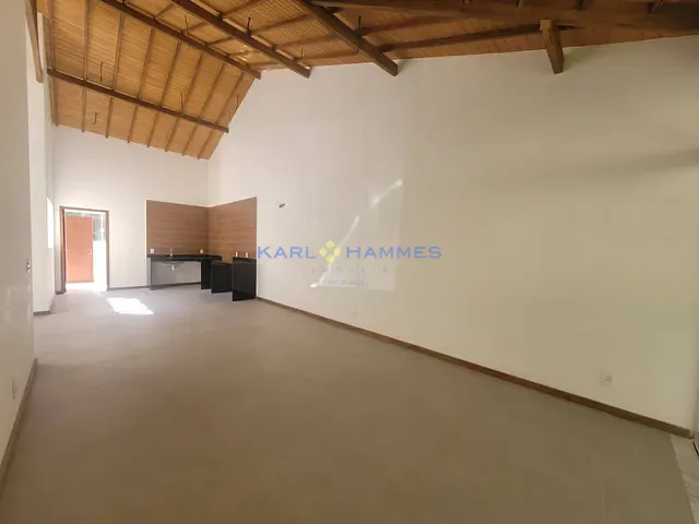 Casa 3 quartos e 3 banheiros, à venda, no bairro Carangola em Petrópolis