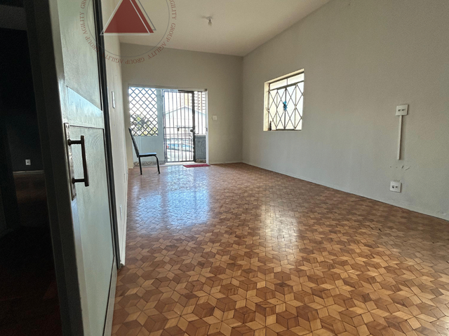Casa com 212m² 3 quartos e 1 banheiro, para alugar, no bairro Centro em Franca