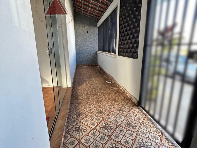 Casa com 212m² 3 quartos e 1 banheiro, para alugar, no bairro Centro em Franca
