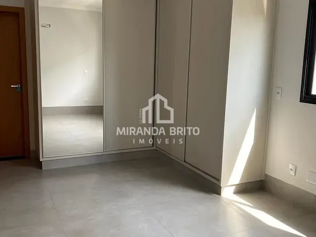 Casa 3 quartos e 4 banheiros, à venda, no bairro Jardim Cristal em Aparecida de Goiânia