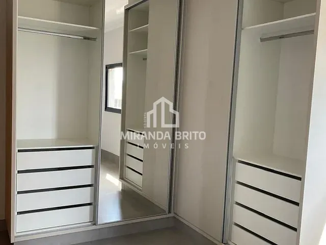 Casa 3 quartos e 4 banheiros, à venda, no bairro Jardim Cristal em Aparecida de Goiânia