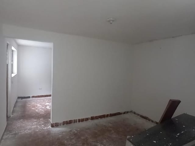 Casa com 35m² 1 quarto e 1 banheiro, para alugar, no bairro Jardim Imbé em São Paulo