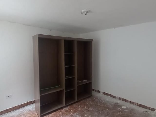 Casa com 35m² 1 quarto e 1 banheiro, para alugar, no bairro Jardim Imbé em São Paulo