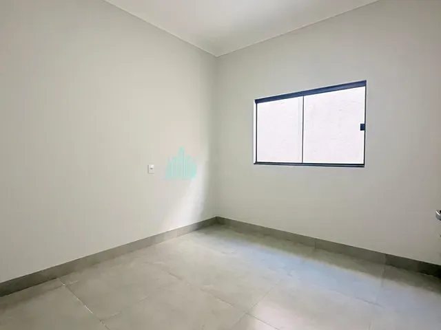 Casa 3 quartos e 2 banheiros, à venda, no bairro Loteamento Residencial Jardim Laranjeiras em Catalão