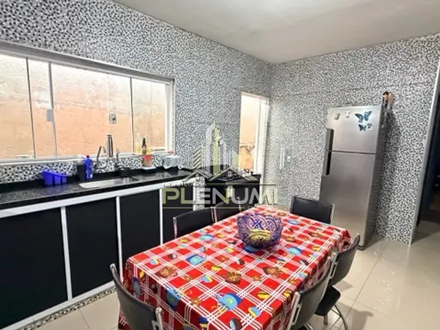 Casa 4 quartos e 4 banheiros, à venda, no bairro Jardim Novo II em Rio Claro