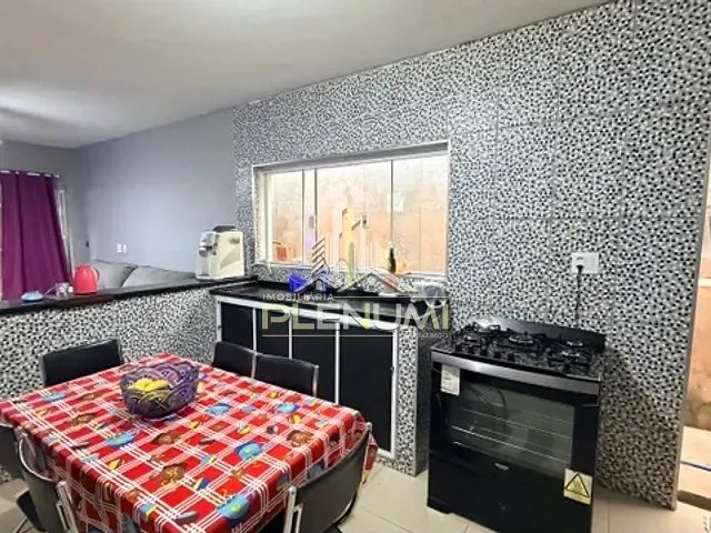 Casa 4 quartos e 4 banheiros, à venda, no bairro Jardim Novo II em Rio Claro
