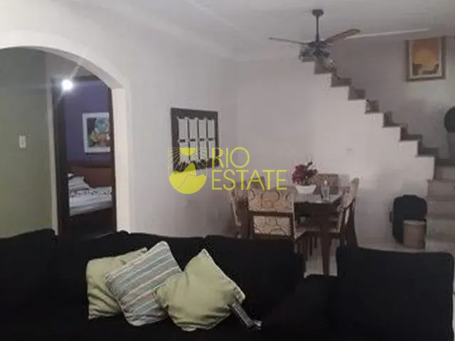 Casa com 300m² 3 quartos e 5 banheiros, à venda, no bairro Jardim Cidade do Aço em Volta Redonda