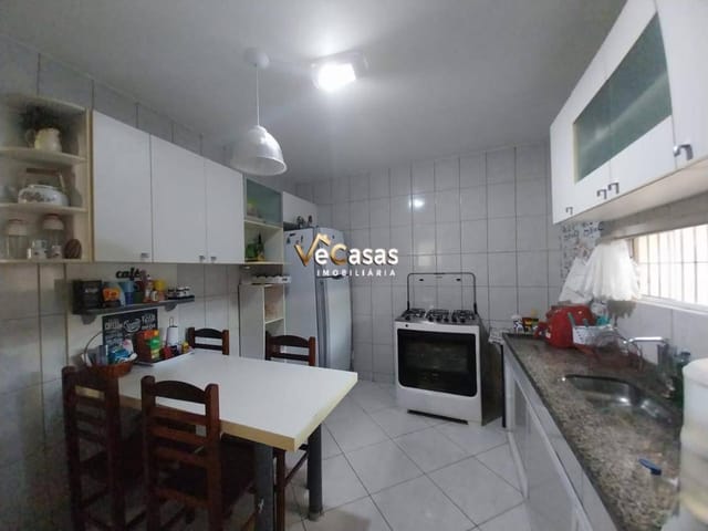 Casa com 200m² 3 quartos e 2 banheiros, à venda, no bairro Jardim Mariléa em Rio das Ostras