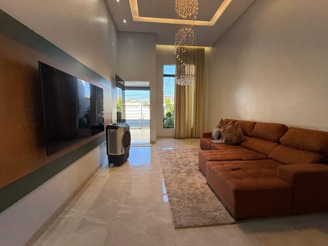 Casa com 300m² 3 quartos e 4 banheiros, à venda, no bairro Parque Veiga Jardim em Aparecida de Goiânia