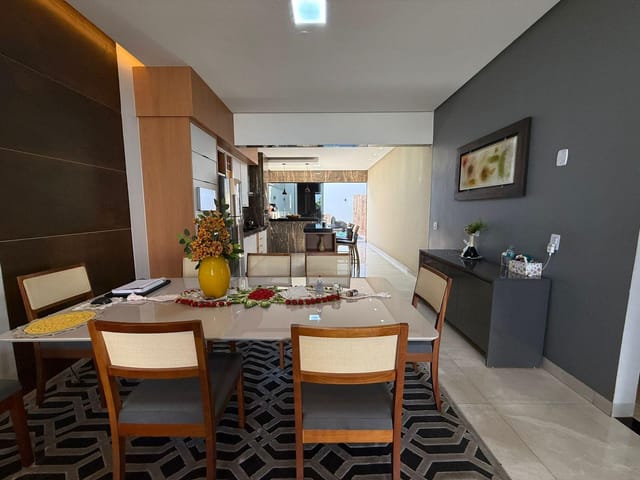 Casa com 300m² 3 quartos e 4 banheiros, à venda, no bairro Parque Veiga Jardim em Aparecida de Goiânia