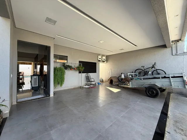 Casa com 300m² 3 quartos e 4 banheiros, à venda, no bairro Parque Veiga Jardim em Aparecida de Goiânia