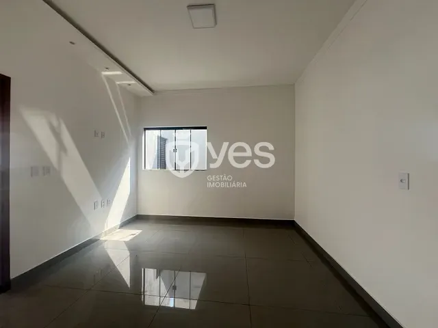 Casa com 240m² 3 quartos e 1 banheiro, à venda, no bairro Portal do Camburi em Araxá